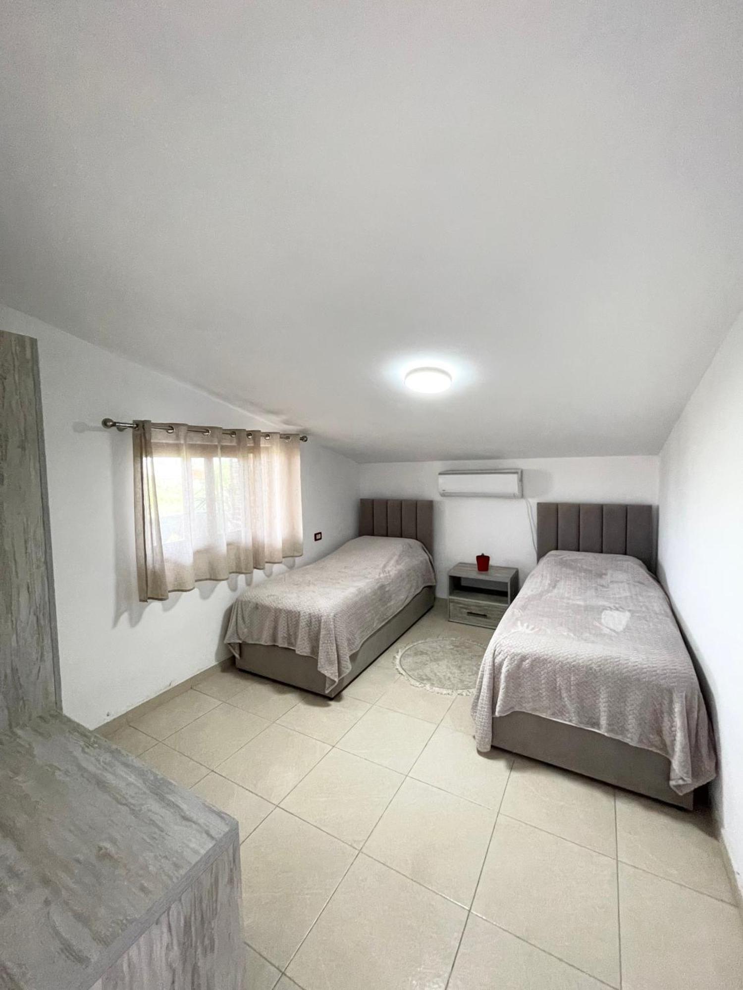 Prela'S Rooms Shkoder Exterior photo